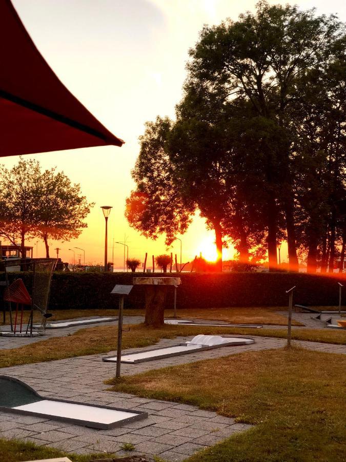 Bed And Breakfast De Biesbosch - In 'T Riet Drimmelen Luaran gambar